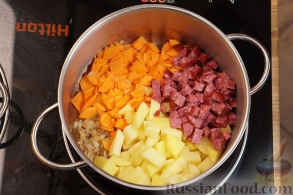 Картофельный суп с копчёной колбасой и сливками