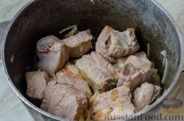 Штрудли (нудли) со свиными рёбрышками, квашеной капустой и картофелем